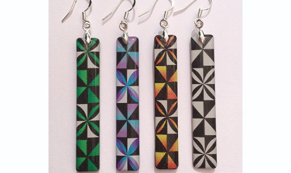 Siapo rectangular resin earring